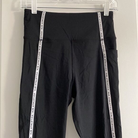 Aje Athletica Contrast Logo Full Length Legging Size Medium - Picture 3 of 10
